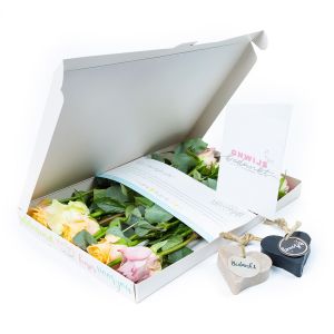 dikte hebzuchtig lus Bloemen met cadeau bestellen | Bloomgift